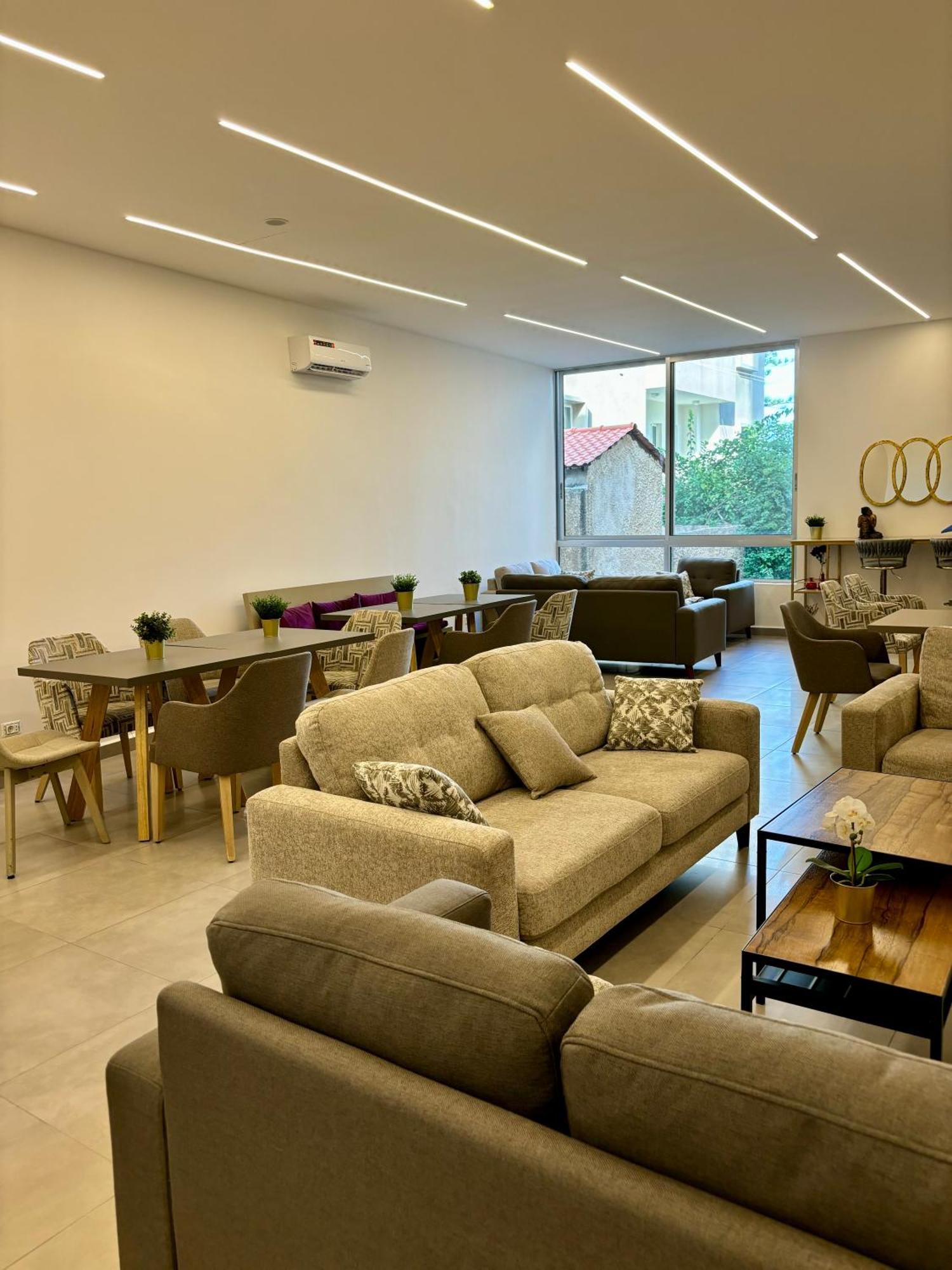 Byblostar Hotel Bagian luar foto